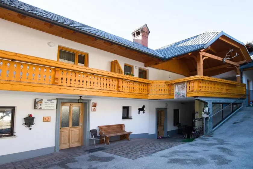 Spacious Lake‑View Apartment (4+0), 2 Bedrooms - Image 1