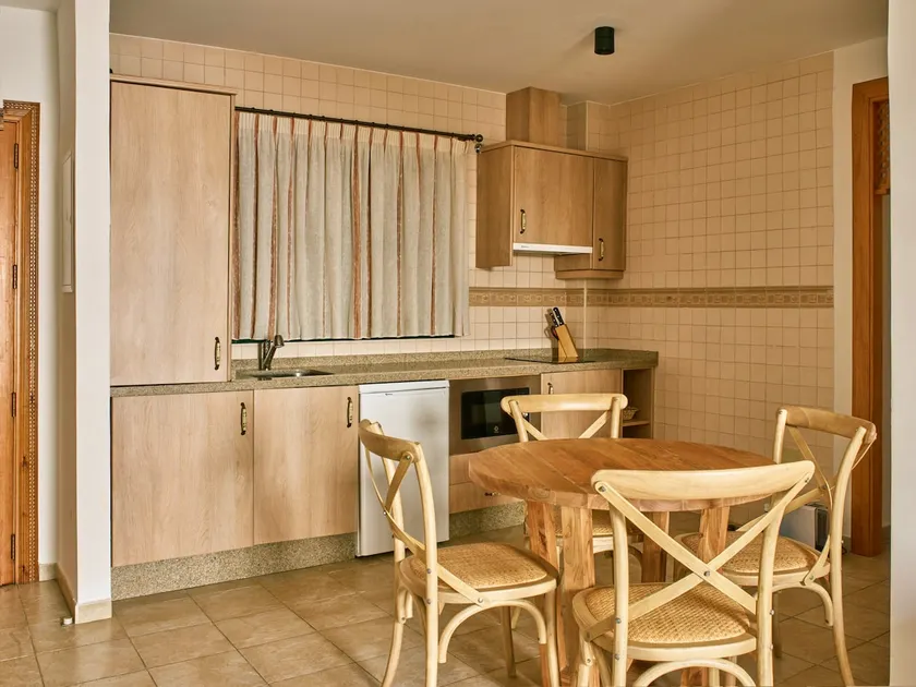 Aparthotel, 2-Bedroom Royal Suite with ca. - Image 1