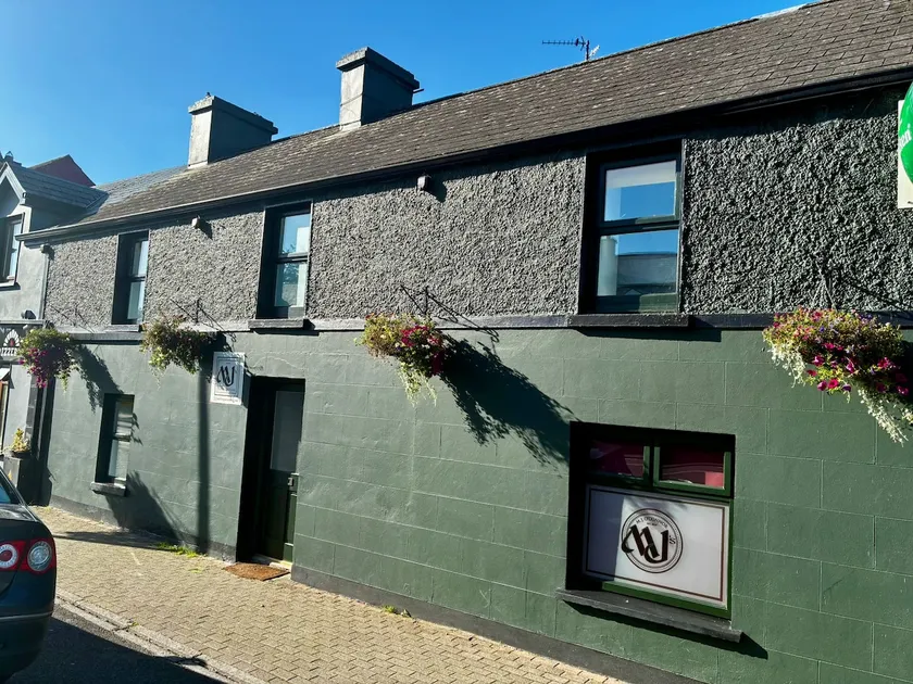MJ O'Connor's Guesthouse - Image 1