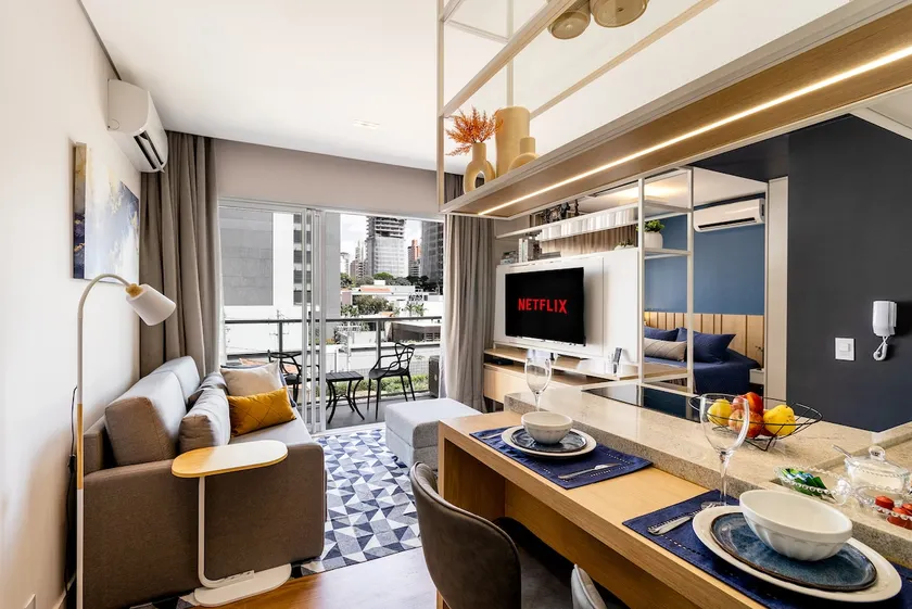 Sophisticated in Cambui Garage, Pool and Gym - Image 1