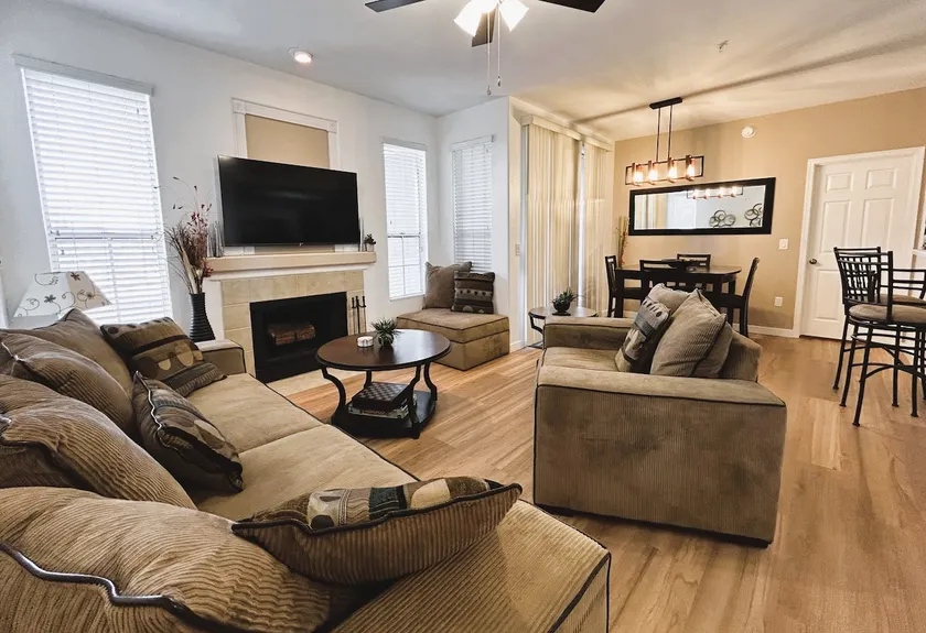 Convenient Chandler Getaway - Image 1