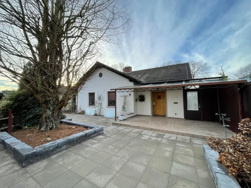 Apartment 27 - Image 1