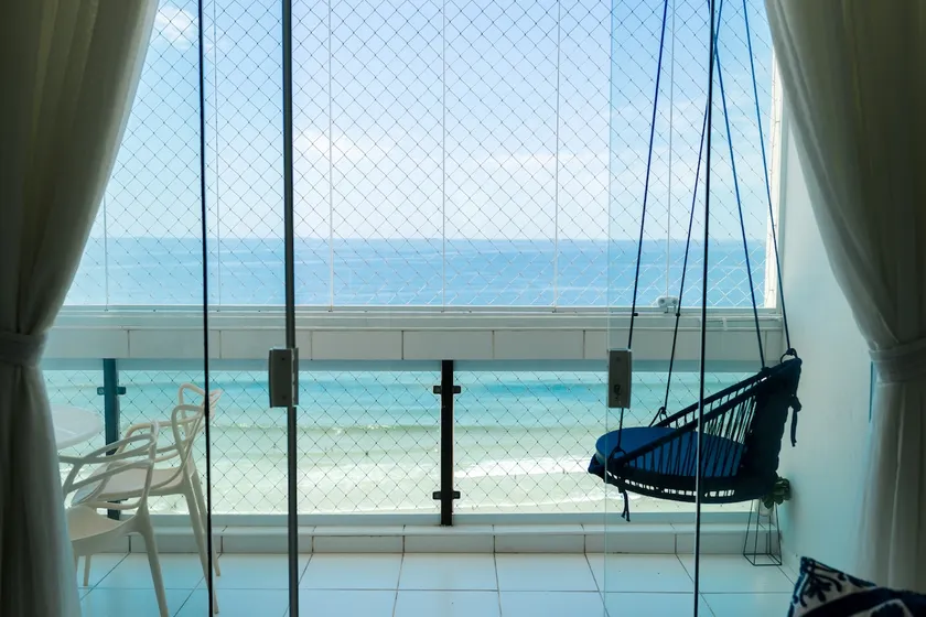 SHB - Wake up with the Blue Sea in Your Window! - Image 1