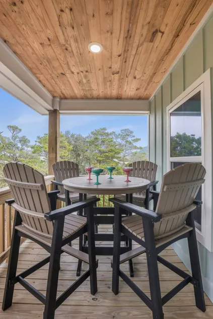 New! Sleeps 8 - Dog Friendly - Beach Club Access! - Image 1
