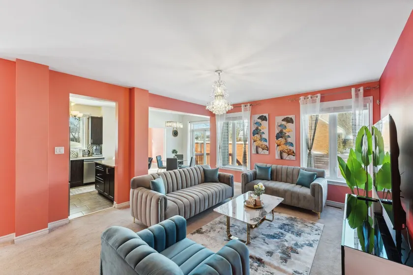 *NEW* Luxury & Cozy Home in Central Location - Image 1