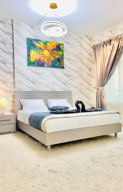 Best Place Holiday Home Free Parking 3 - Image 1