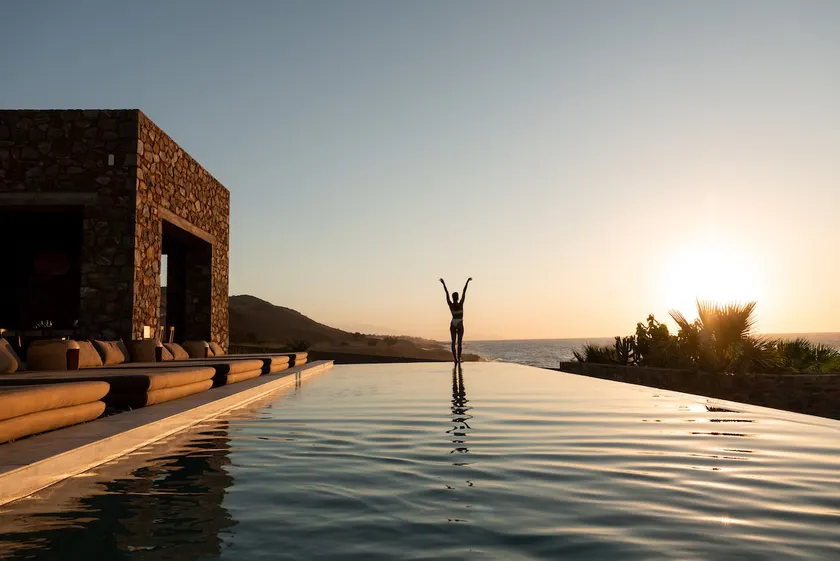 Ormus Villa - Beachfront Sanctuary Blending with Earth, Sun & Sea by etouri - Image 1