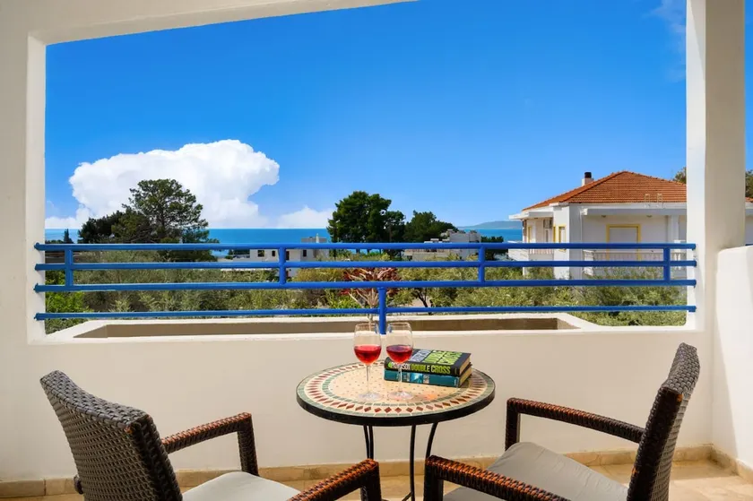 Evi Studios & Apartments Pefkos - Image 1