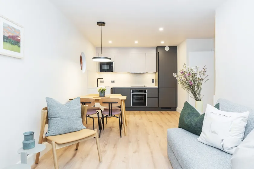 Cosy Downtown Apartment in a Prime Location - Image 1