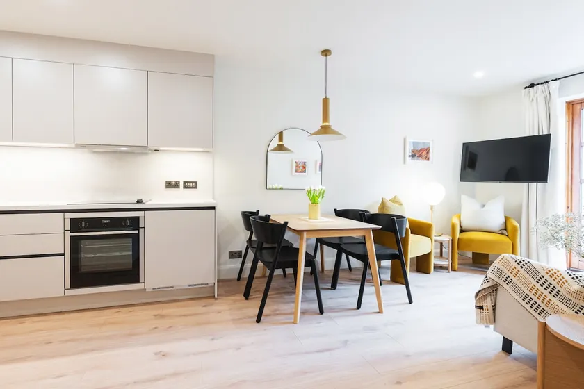 Modern 1-Bedroom Apartment - Close to Everything! - Image 1