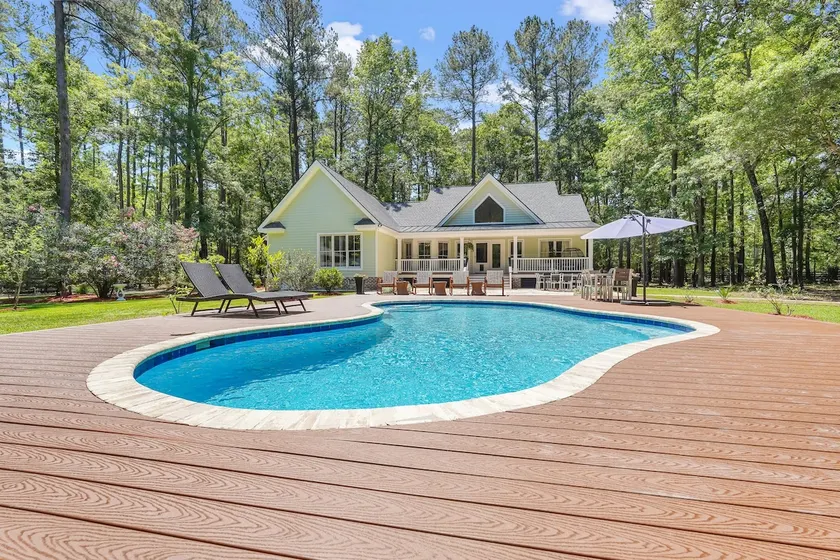 Beautiful Spacious Remodeled Private House w/Pool! - Image 1