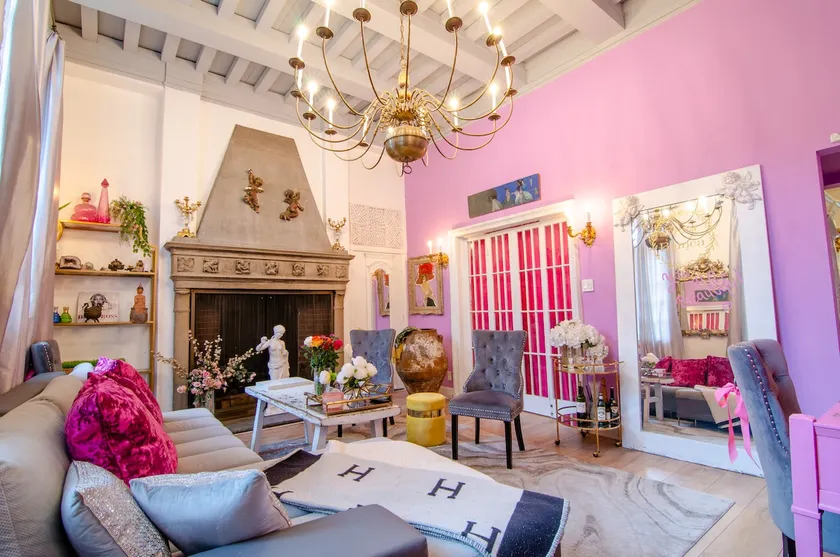 NYC Views • Unique Decor • 10 Min to NYC - Image 1