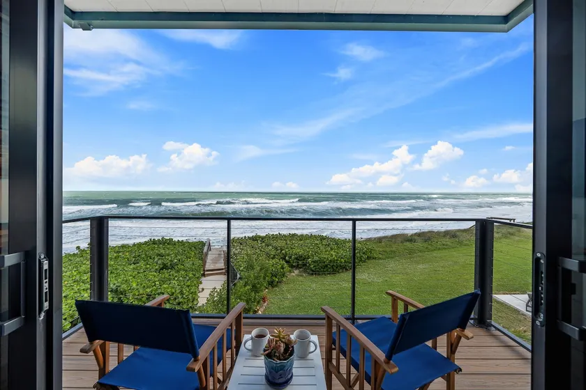 Oceanfront 4-bed Designer Villa with private pool - Image 1