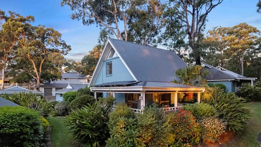 Cams Wharf Hideaway - Image 1