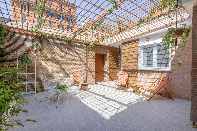 Ancient Rome Garden Suite - Pyramid / Aventine - Image 1