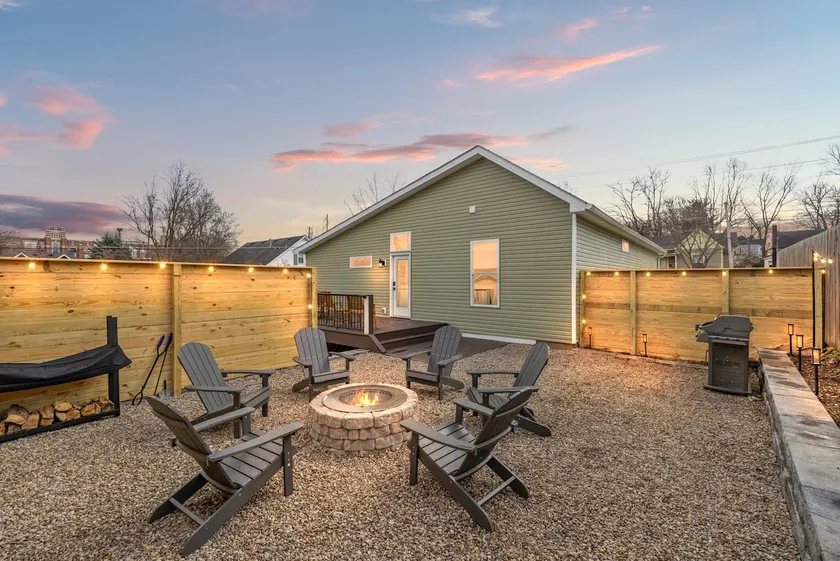 3 BR Cottage 5 min to KY Horse Park + Fire Pit - Image 1
