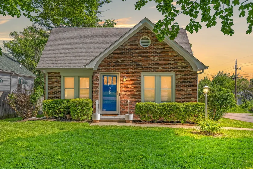 Bourbon Trail Charmer! Sleeps 6, 2-King, 1-Queen - Image 1