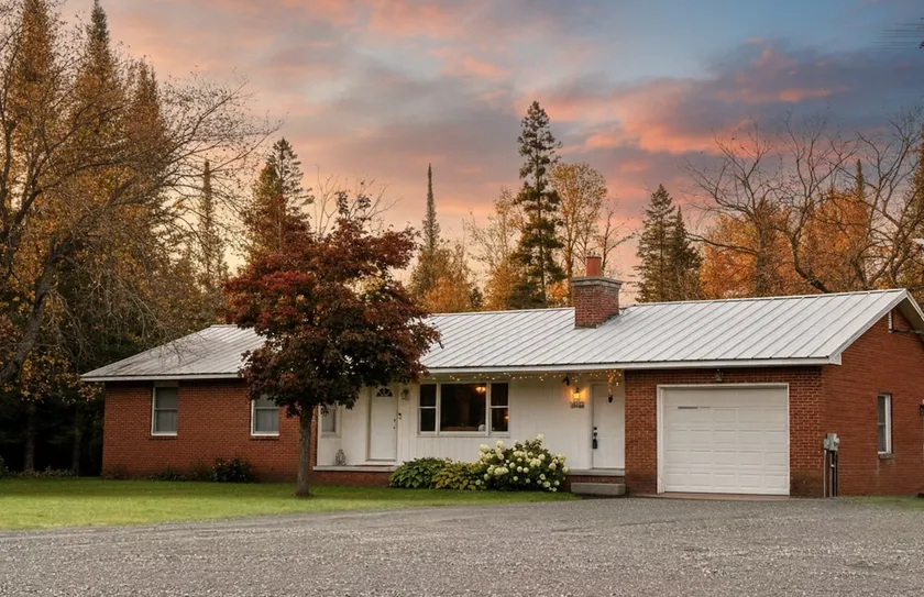 Peaceful Hideaway Family Cabin on 40+ acres! - Image 1