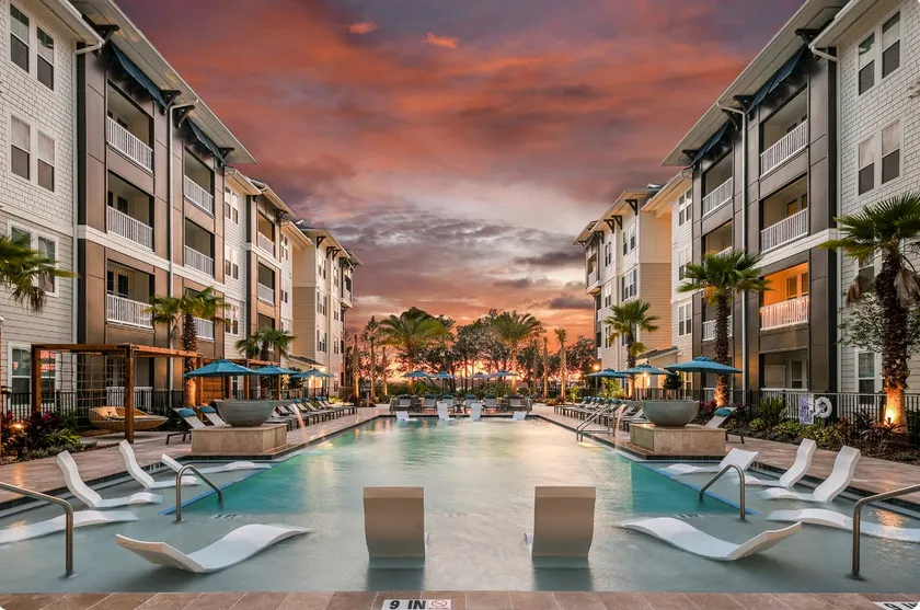 Resort Style APT 1B/1B, 10 min Beach/Downtown - Image 1