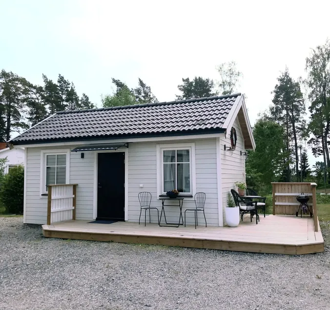 Newly built guest house near the sea - Image 1