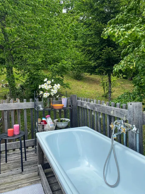 House Bibi-Historic Cottage & Bath - Image 1