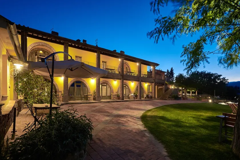 Dolce Vita in Tuscany: Your Dream Retreat - Image 1