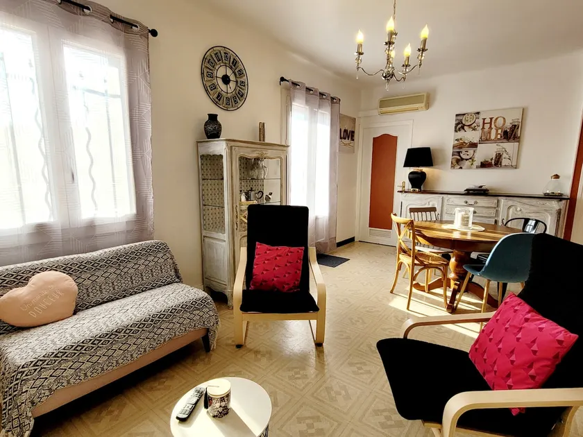 Charming quiet terrace, air conditioning, parking space - Image 1