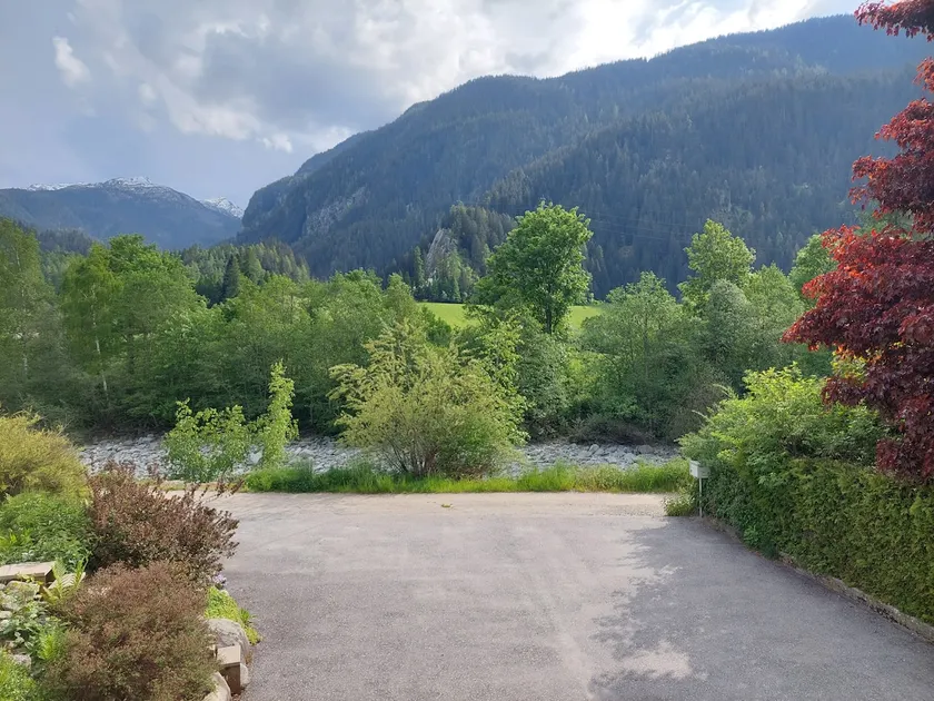 Idyllic apartment directly on the Hinterrhein - Image 1