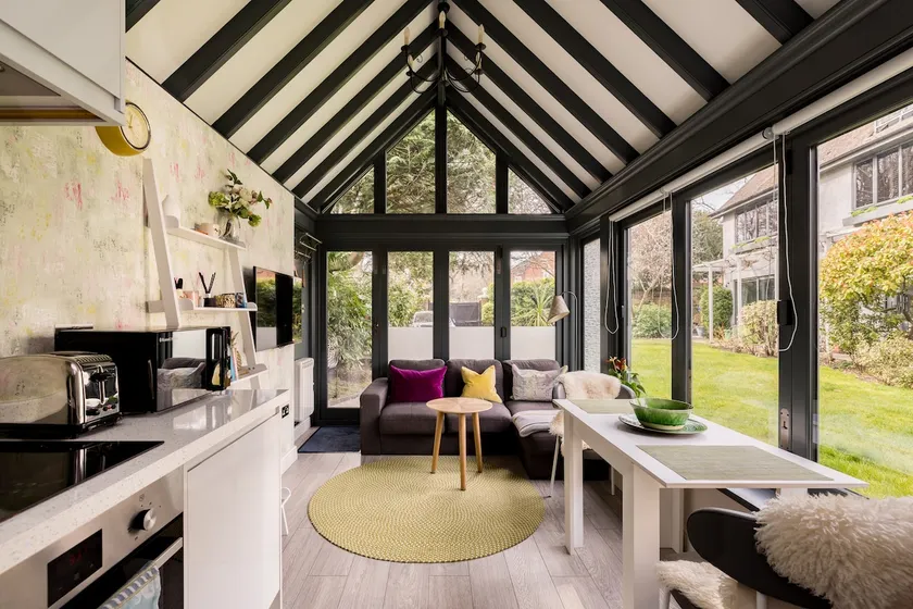 Robin's Nest, 1 bedroom near Wimbledon - Image 1