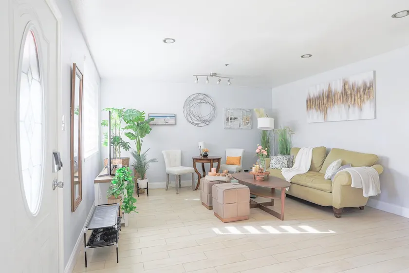 Near Apple & Google | 3BR House | 3 Parking | Yard - Image 1