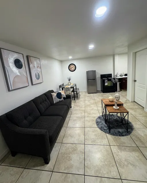 Cozy and modern - Image 1