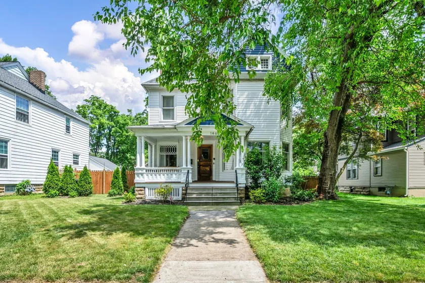 Charming Elyria Retreat - Image 1