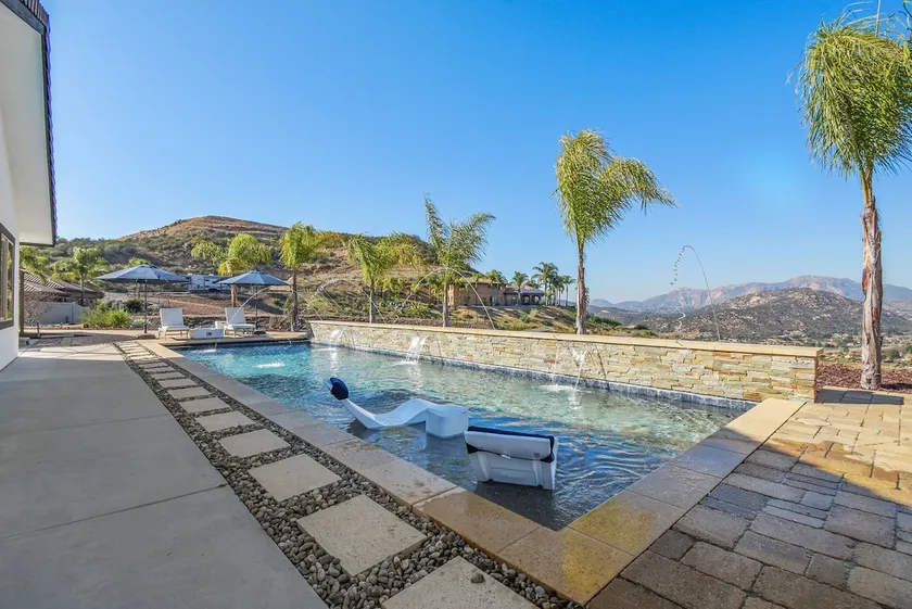 Luxury Escape | Heated Pool/Spa • Views + Events - Image 1