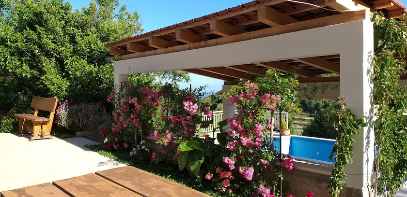 Mediterranean stone house - Image 1