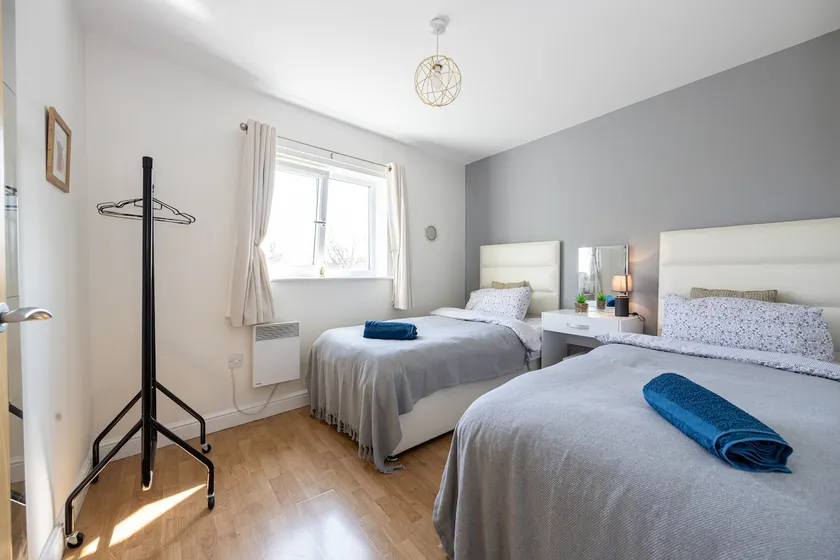 Cosy, Central 2 Bed flat parking - Image 1
