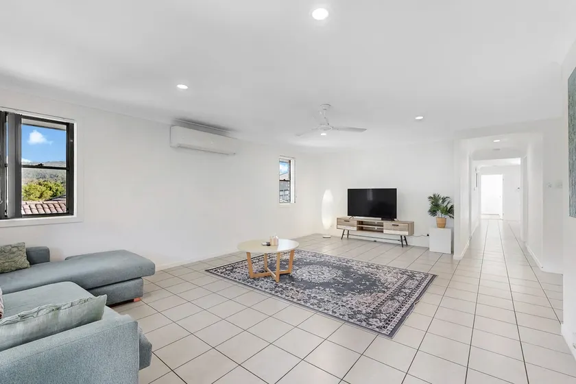 4Bed Family Home -Golden Moments - Image 1