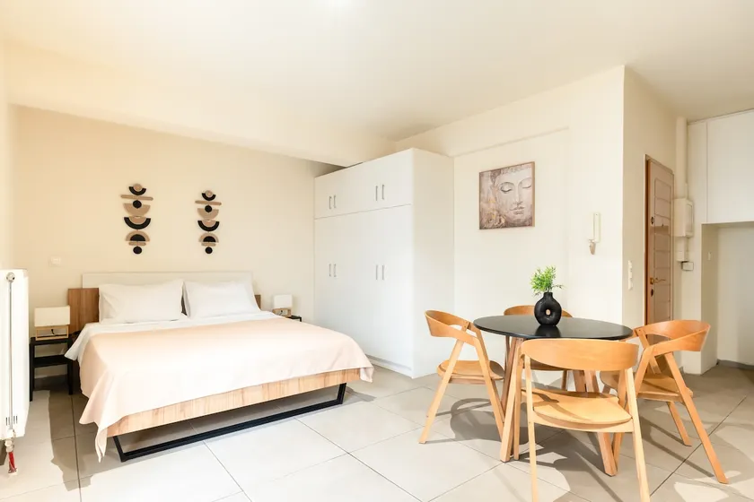 Elysee apartment 3 - Image 1