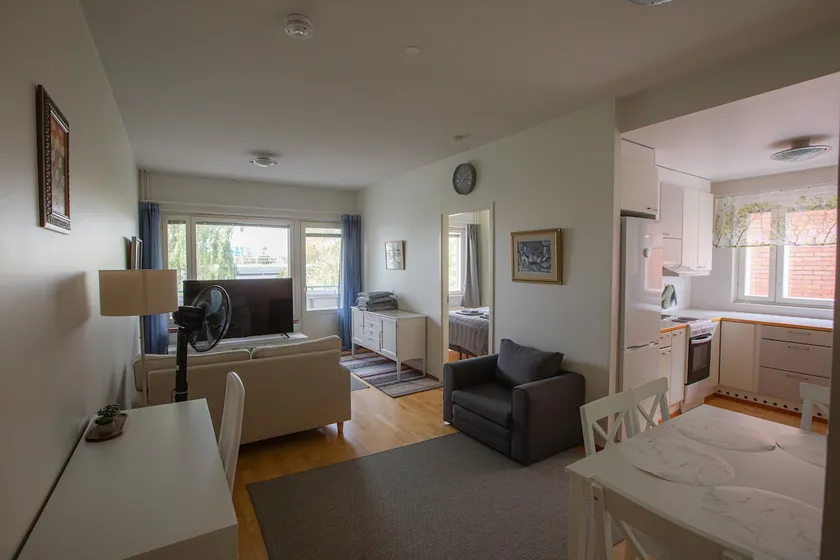 Mid Haven: Sauna,Balcony,Parking- No Hidden Fees - Image 1