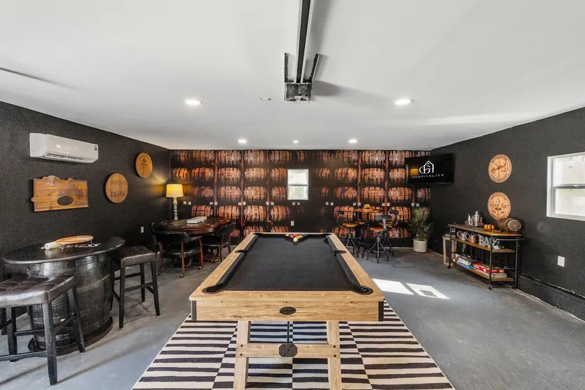 Barrel House: Hot Tub & Game Room - Image 1