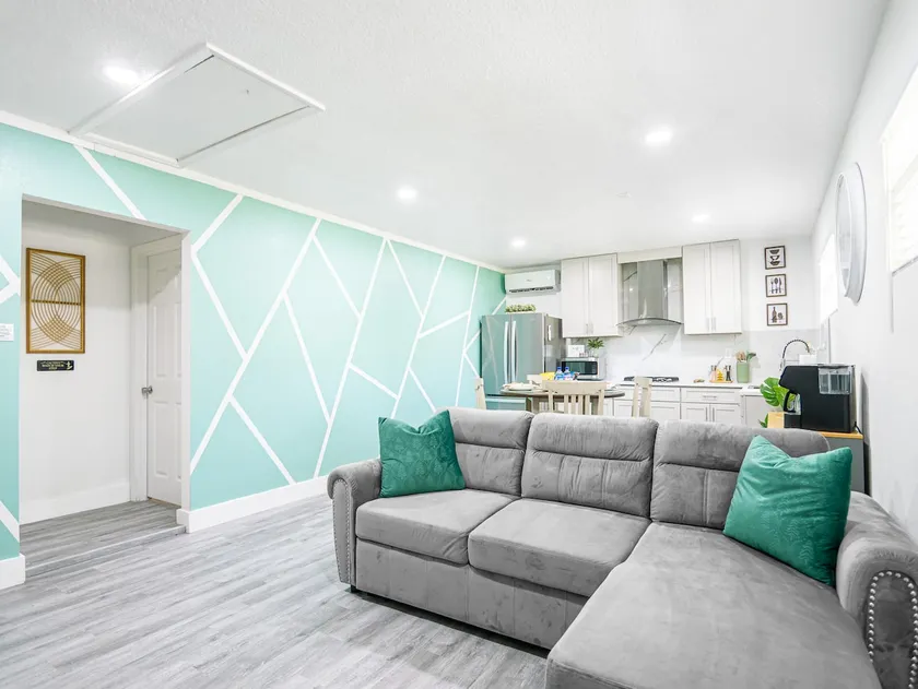 Cozy Florida Escape | 5 Min drive to Dowtown - Image 1