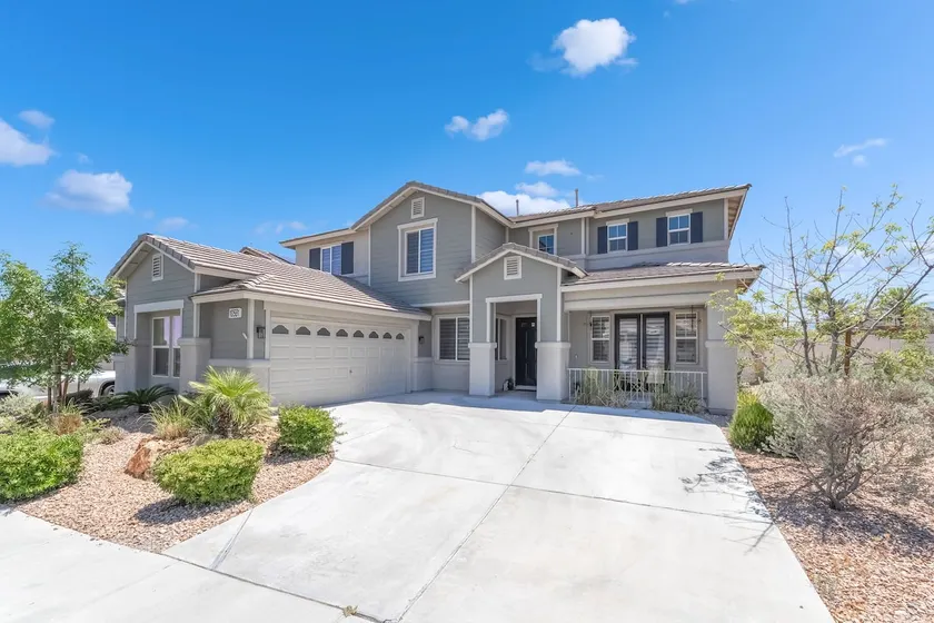 Luxury in Summerlin modern w/pool, cool inside - Image 1