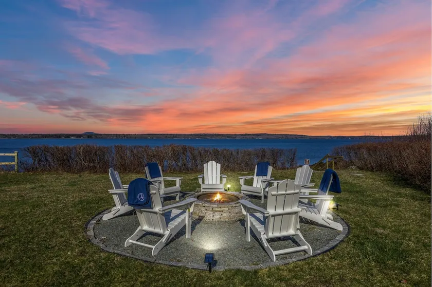 New! Eagles Nest seaside escape near Acadia - Image 1