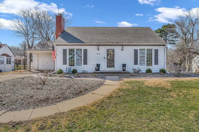 Avalon Gage House - Image 1