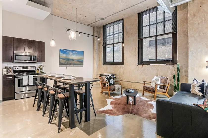 2KBD2BA Steps from Target Center+GYM+KTCHN+LNDRY - Image 1