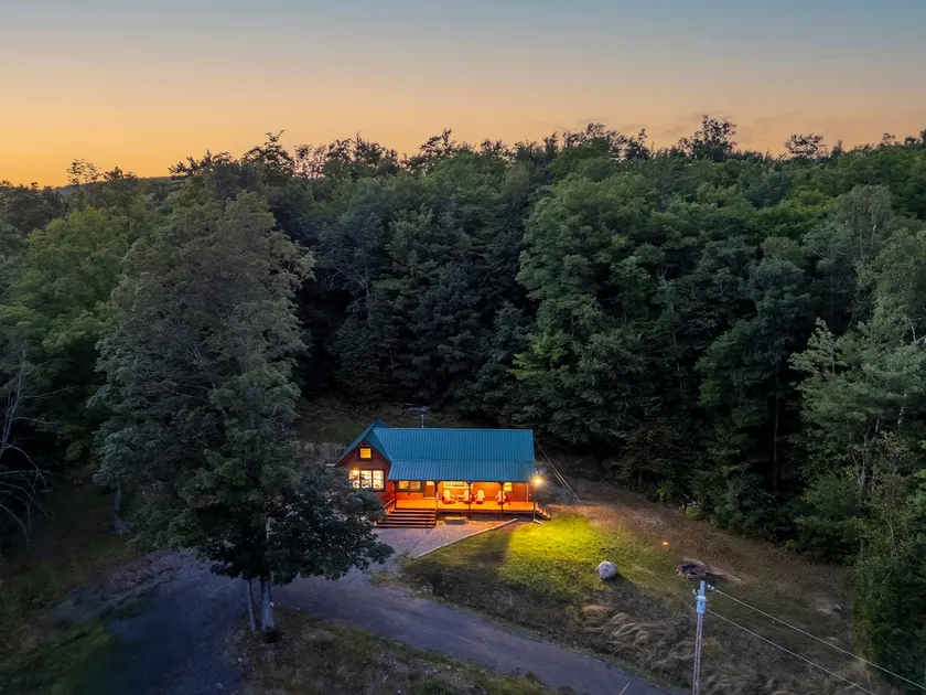 Cozy Escape Near Rangeley & Saddleback - Image 1