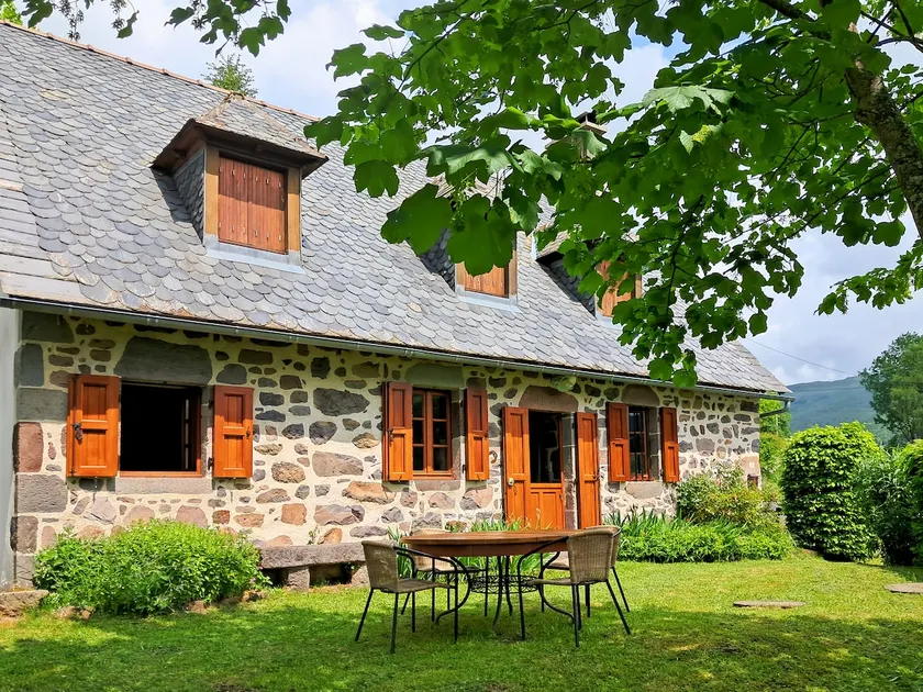 Le refuge de la vallée - 4 à 6 pers - proche de Salers - Image 1