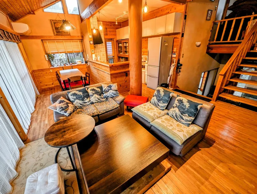 Entire building for private use/Up to 8 people/BBQ, even in the rain/75” large-screen TV/Free parking for up to 2 cars/Lantern Cottage Izu-Kogen - Image 1