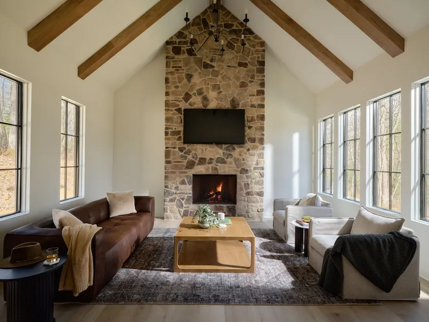 Luxury 4BR Mountain Home - Image 1