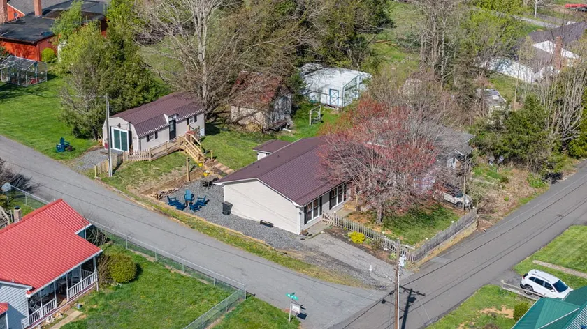 Easy Walk to Downtown WJ - 2 Homes - 4 Beds/2 BAs - Image 1