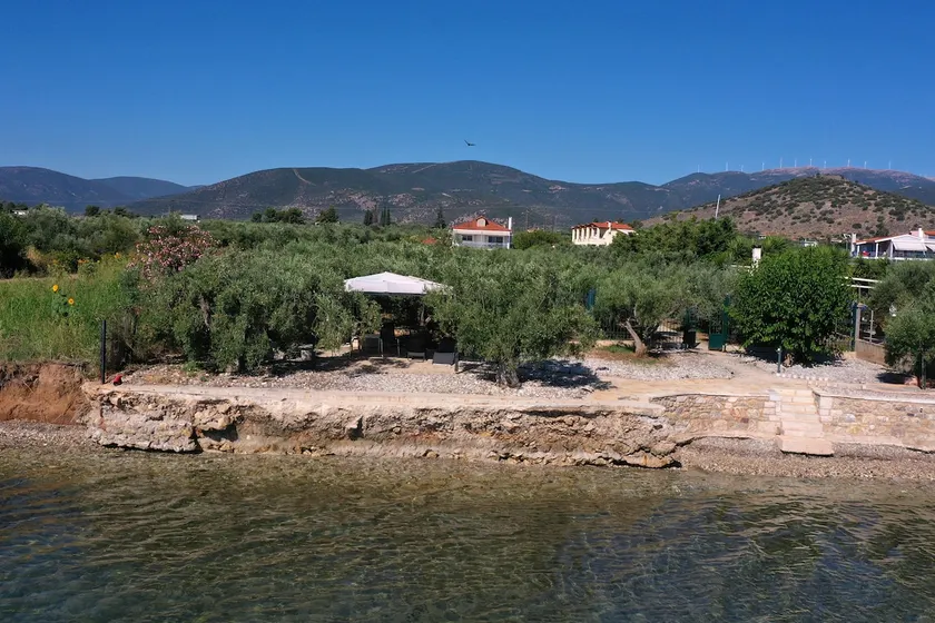 Villa of luxury and serenity - Image 1
